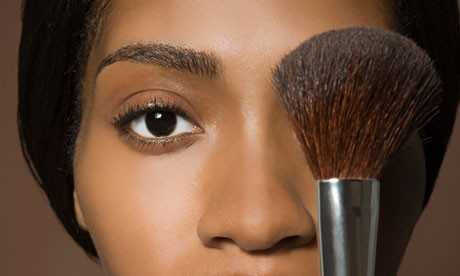 tips-make-up-wanita-berkulit-hitam-gelap-sawo-matang