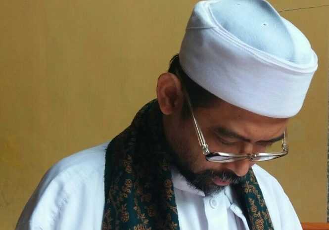 KH Luthfi Bashori KH Luthfi Bashori