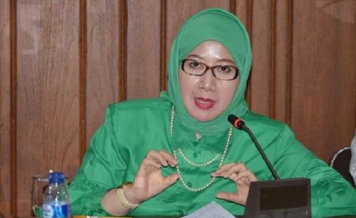 Reni Marlinawati Reni Marlinawati