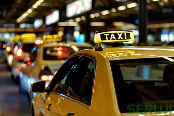 AM800-News-Taxi-Cab-Stock-Photo-1