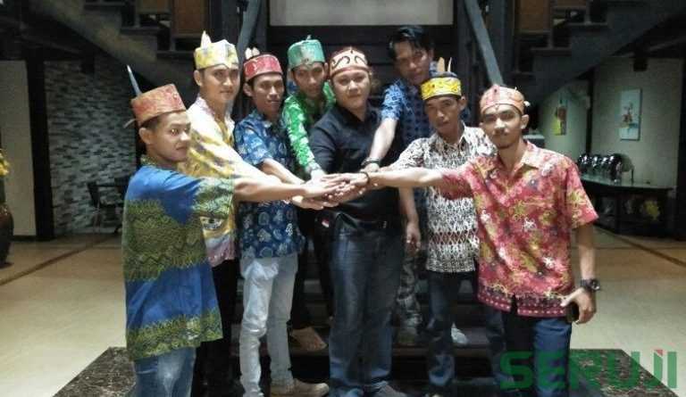 Pemuda dayak