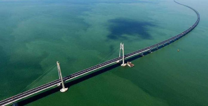 Jembatan-HK-Macau-Zhuhai Jembatan atas laut terpanjang